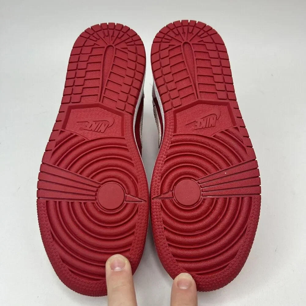 Nike Air Jordan 1 Mid Premium “Valentine's Day” 2023 - Picture 7 of 8
